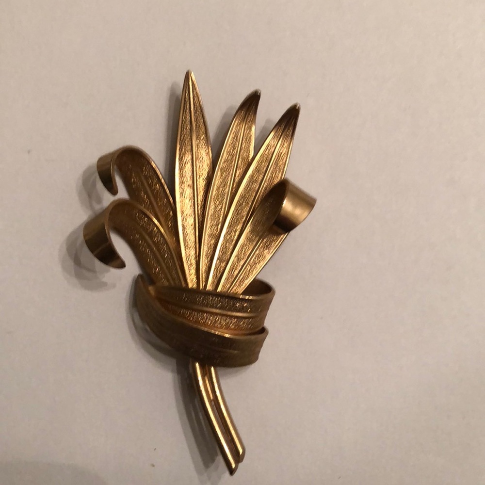 Vintage Gold Tone Coro Brooch